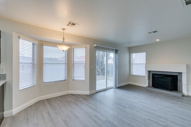 Building Photo - 1738 Toltec Cir