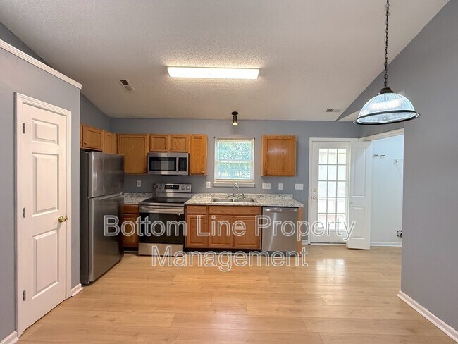 Building Photo - 7012 Rumple Rd