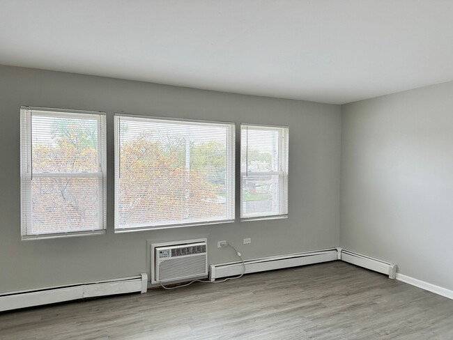 Building Photo - 8424 W 87th St