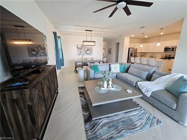 Building Photo - 2437 Orchard St