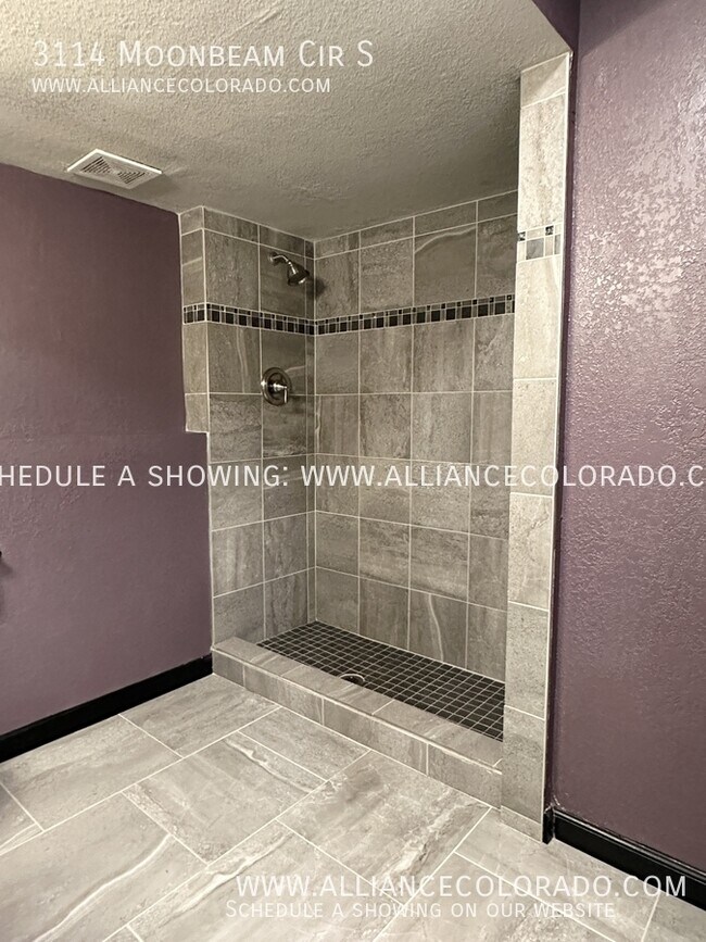 Building Photo - 3114 Moonbeam Cir S