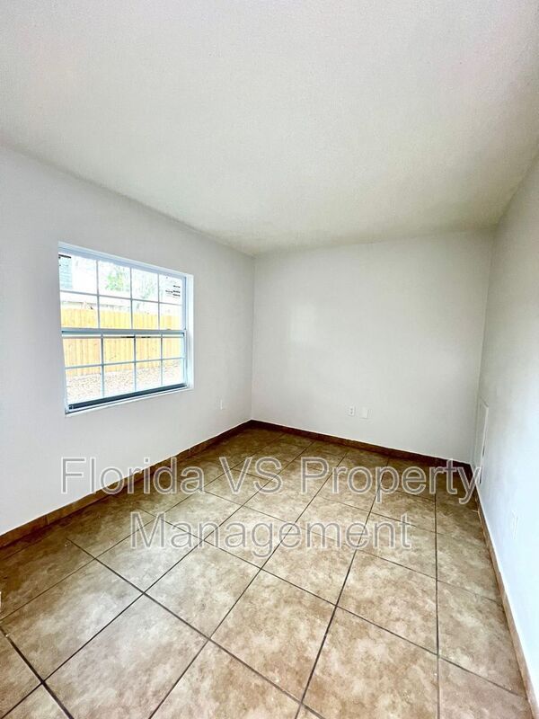 Building Photo - 13 Louisiana Ave