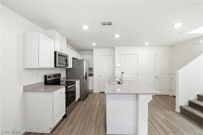 Building Photo - 6913 Stafford Hl St