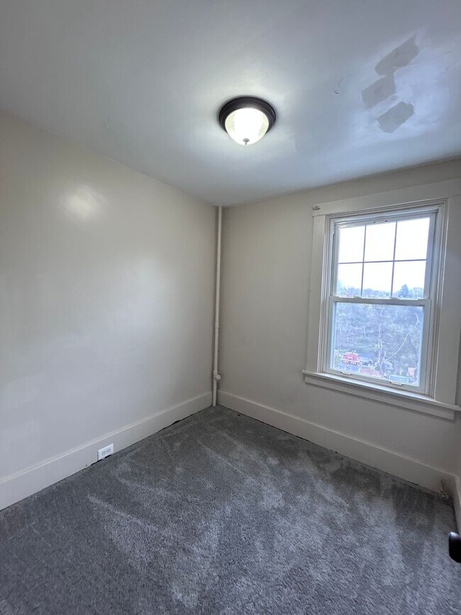 Building Photo - wat247