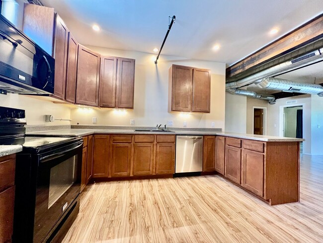 Building Photo - Spacious loft in Olde Town Arvada