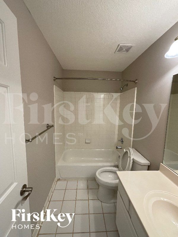 Building Photo - 1656 Turtle Hill Dr