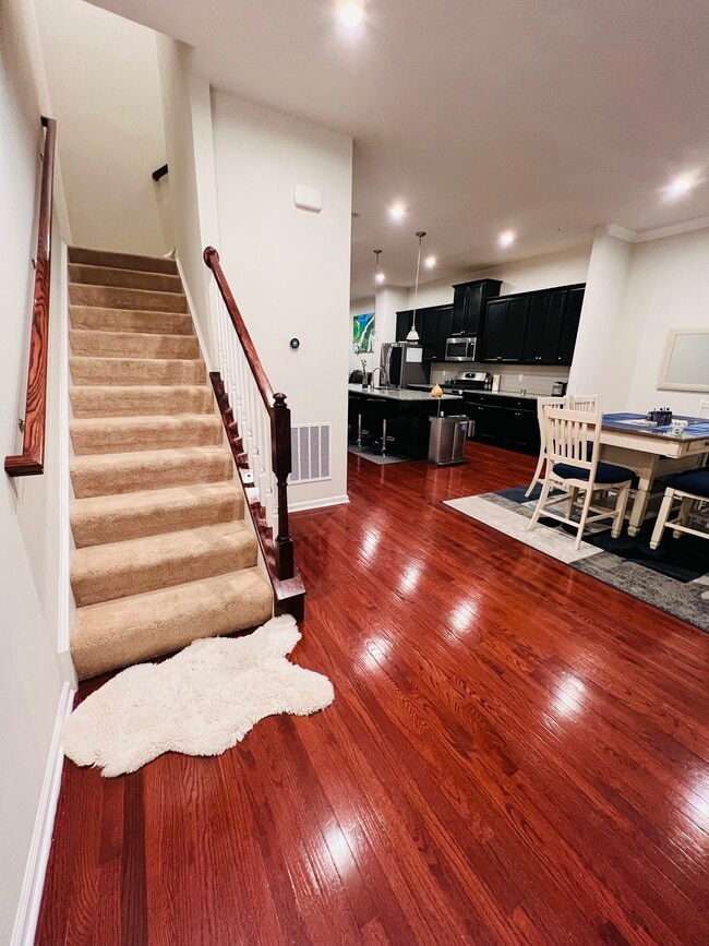 Building Photo - 3010 Mahican Cir