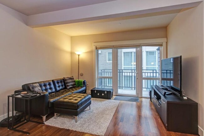 Building Photo - 1 bedroom in Seattle WA 98109