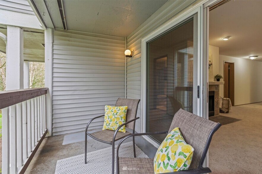 Building Photo - 23335 Cedar Way