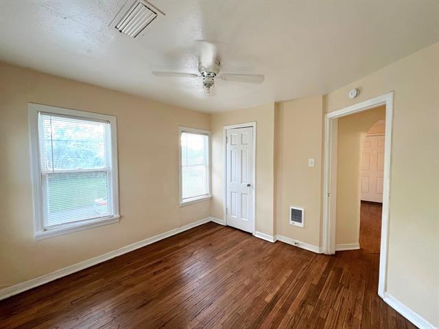 Building Photo - 2801 Primrose Ave