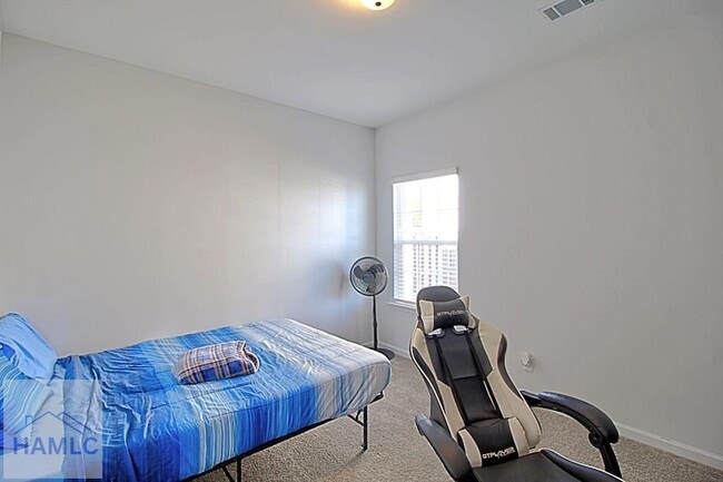 Building Photo - 1104 Marne Blvd