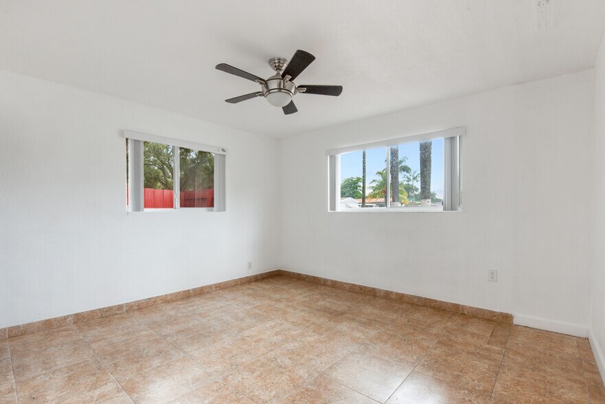 Master Bedroom - 3101 N 66th Ave