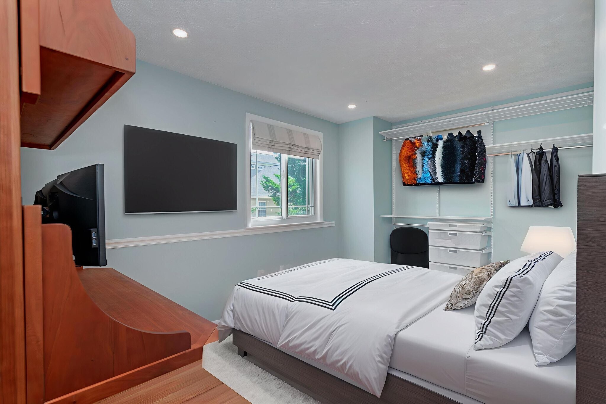 Building Photo - 1638 10th St S