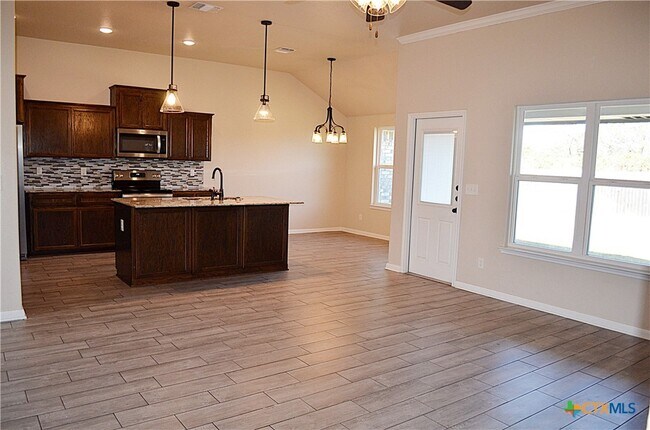 Building Photo - 6111 Cactus Flower Ln