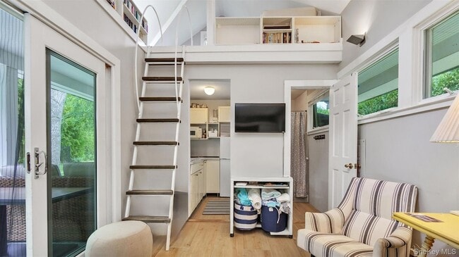 Building Photo - 9 Ocame Ave