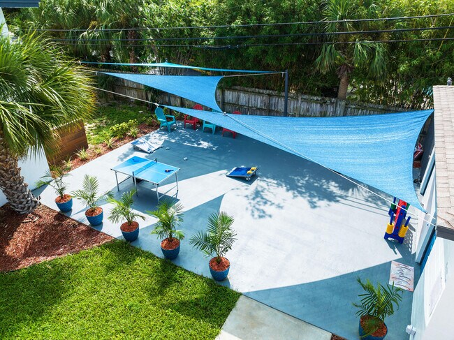 Building Photo - 1029 Park Dr