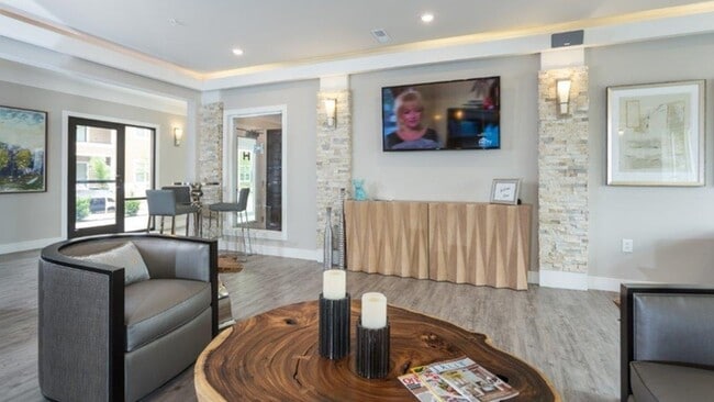 Building Photo - 10362 Old Olive Street Rd