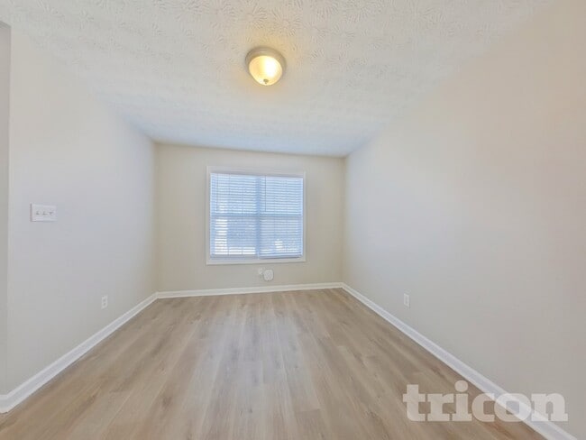 Building Photo - 224 Stone Creek Dr