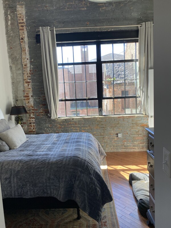 Building Photo - 1509 E Baltimore St