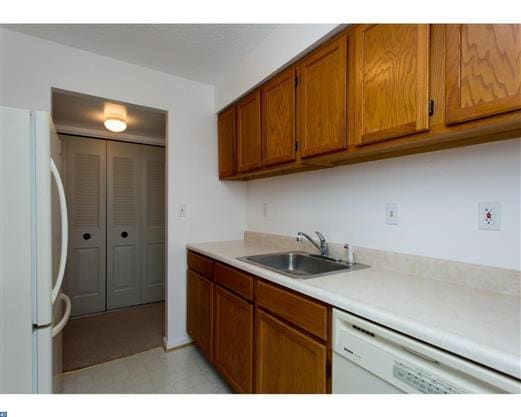 Building Photo - 3301 Valley Dr