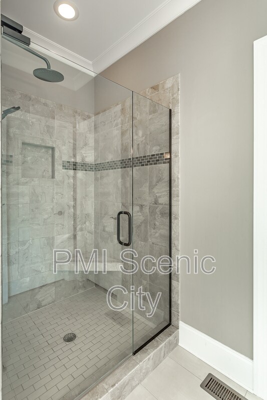 Building Photo - 7725 Peppertree Dr