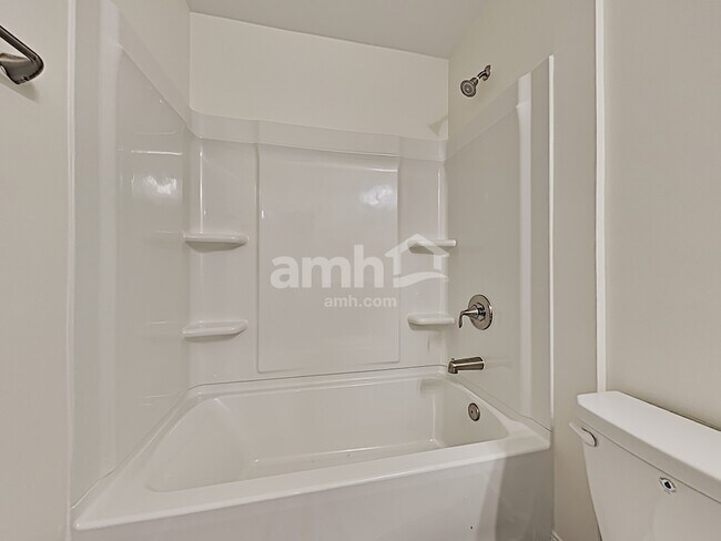 Building Photo - 124 Sweet Gum Dr