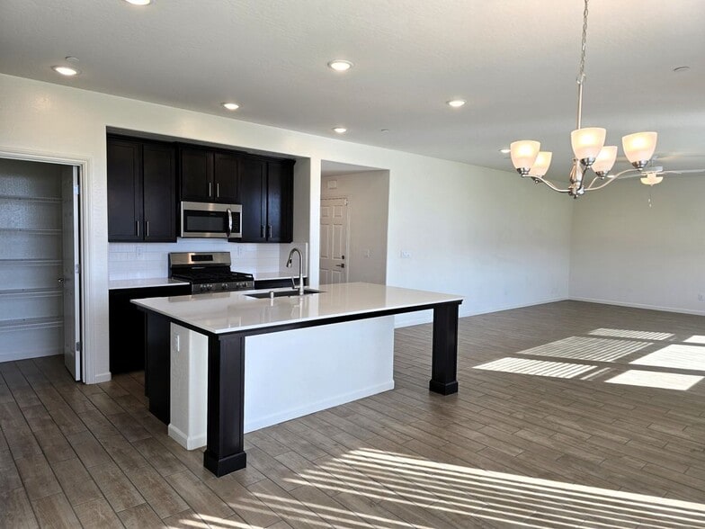 Building Photo - 1779 N Filbert Ave