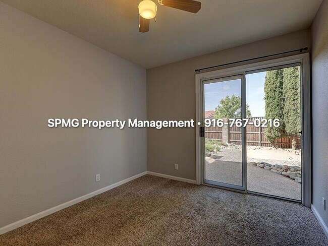 Building Photo - Beautiful 4BR/3BA Home in Rocklin 3-Car Garage & Low-Maintenance Backyard