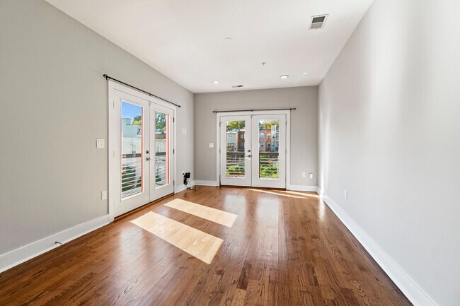 Building Photo - 2118 4th St NE