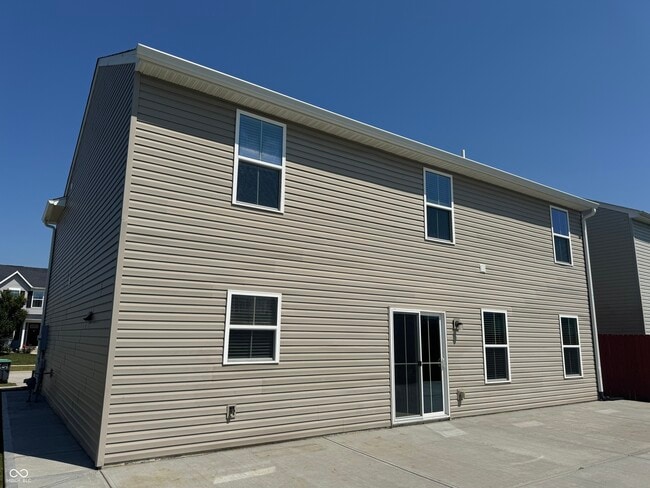 Building Photo - 204 Dietz Dr