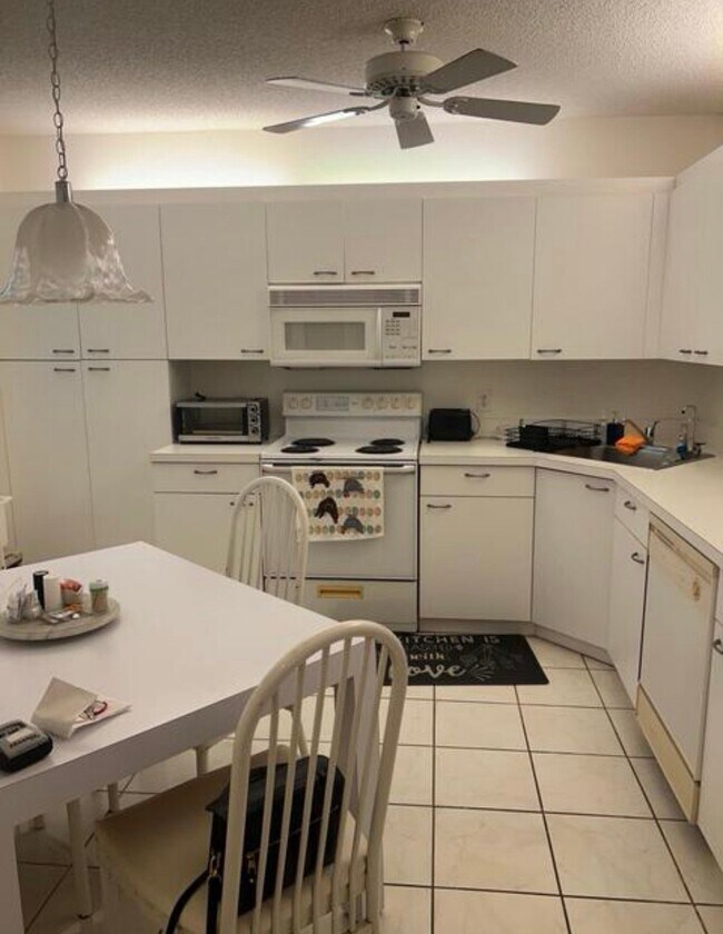 Building Photo - 5265 Brisata Cir