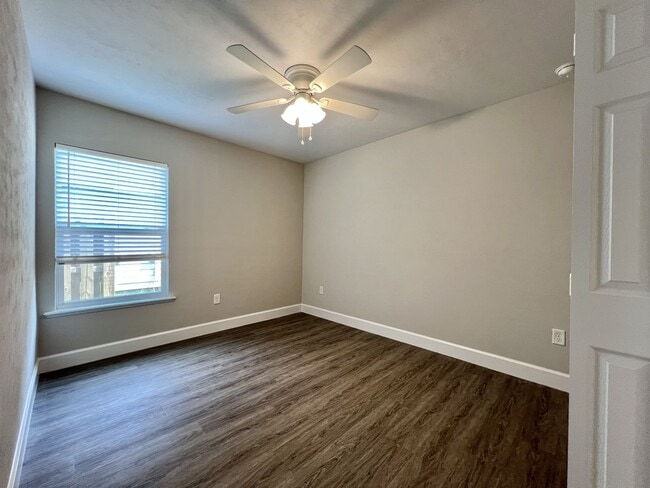 Building Photo - 1030 SW 251st Way
