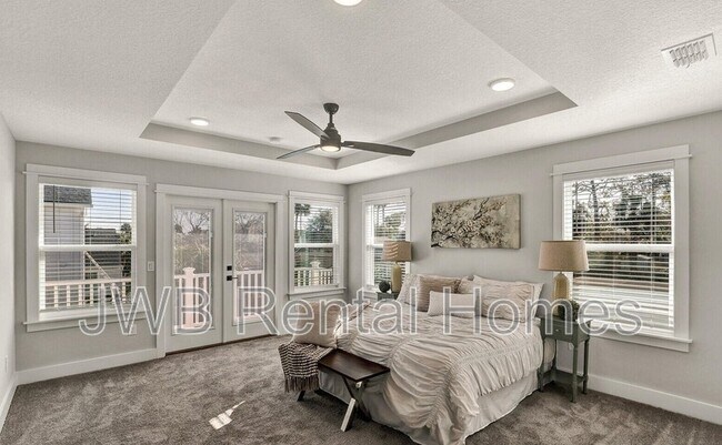 Building Photo - 1328 6th Ave N