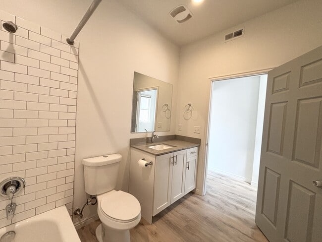 Building Photo - 1090 S 1100 E