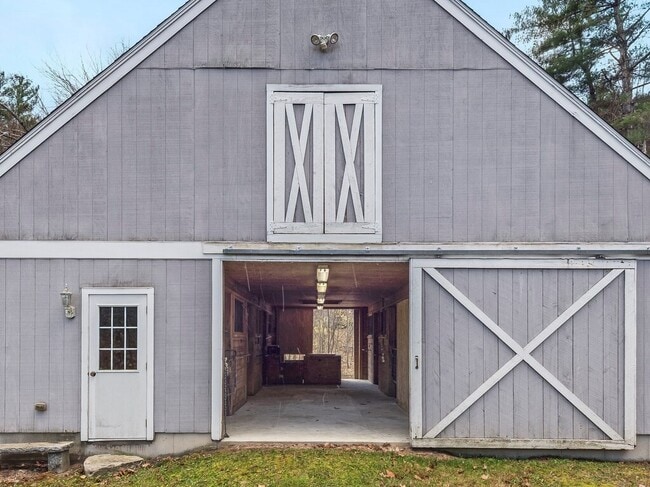 Building Photo - 281 Brooks Station Rd