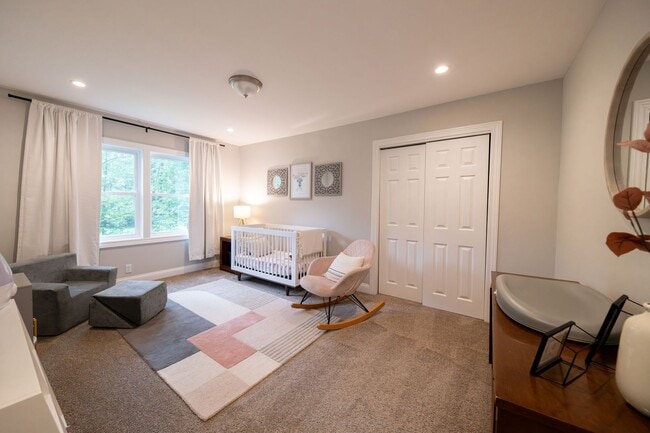 Building Photo - Fantastic and updated 4 bedroom home in Au...