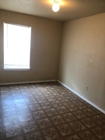 Building Photo - 5419-5419 Libbey Ave