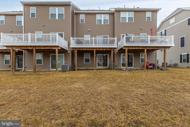 Building Photo - 150 Fletcher Cir