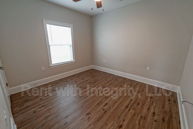 Building Photo - 3831 Arbor Dr