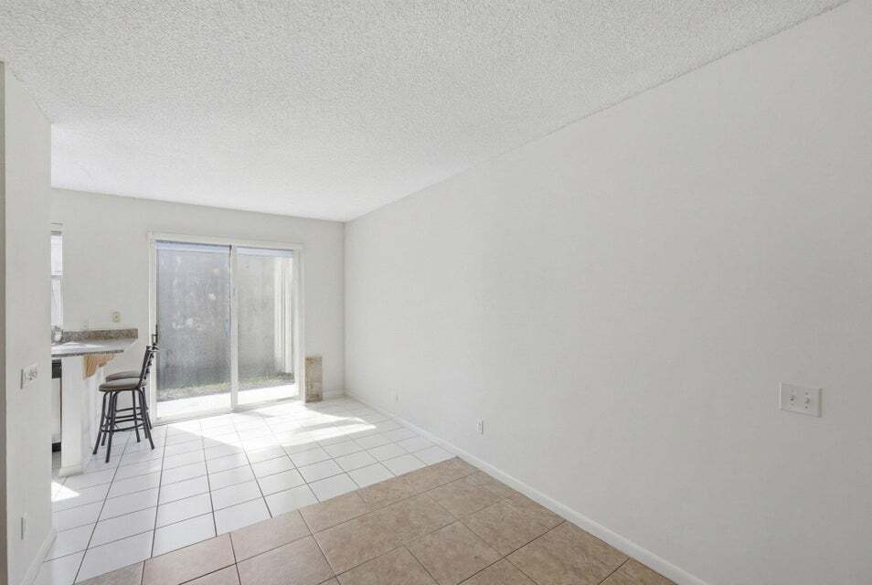 Building Photo - 1239 Sussex St