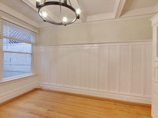 Building Photo - 617 Natoma St