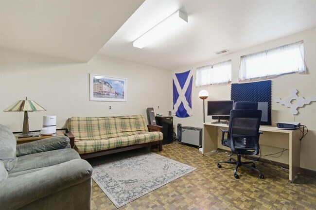 Building Photo - 3942 Stark Ln