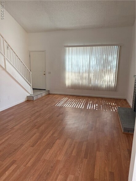 Building Photo - 118 Blueberry Ln