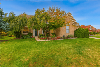 Building Photo - 558 Highlands Dr