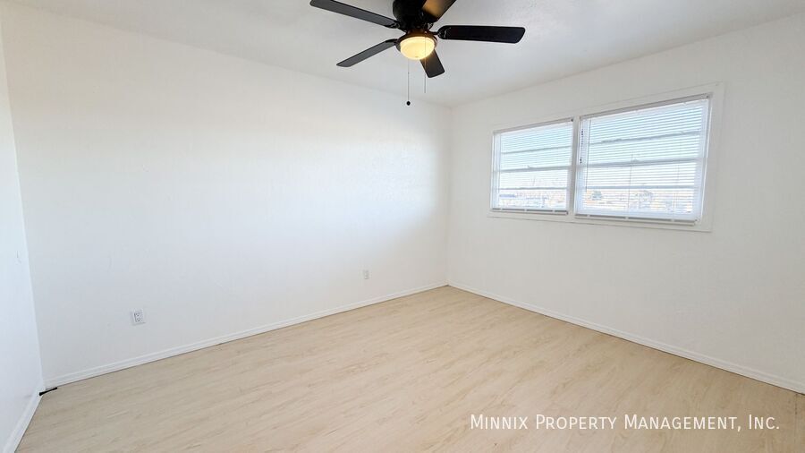 Building Photo - 5005 Avenue W