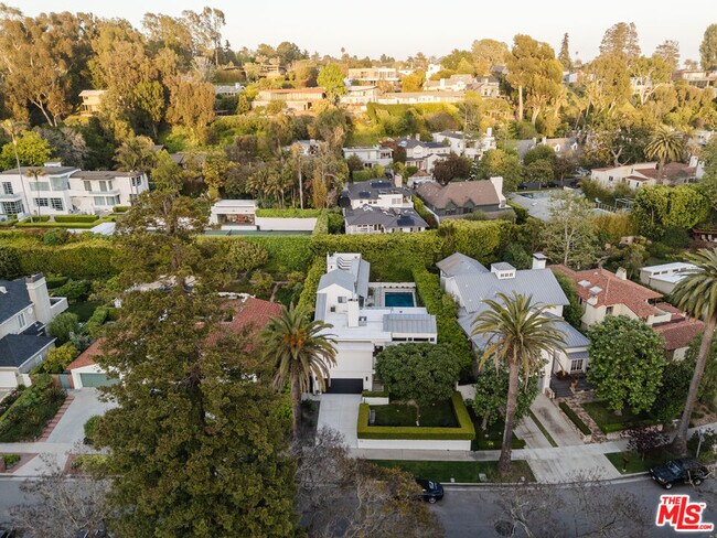 Building Photo - 712 San Lorenzo St