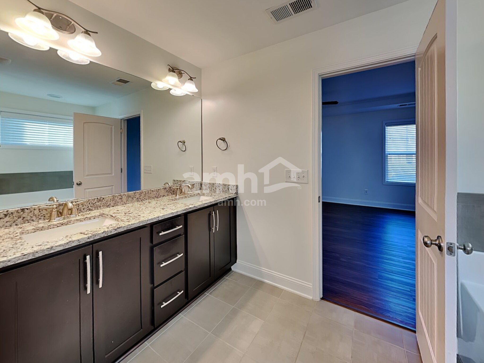 Building Photo - 564 Whitebark Ln