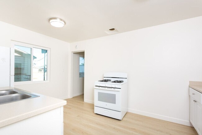 Building Photo - Cherokee