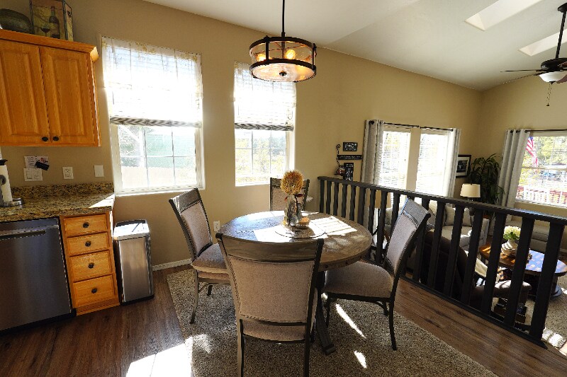 Building Photo - 957 Church Ln