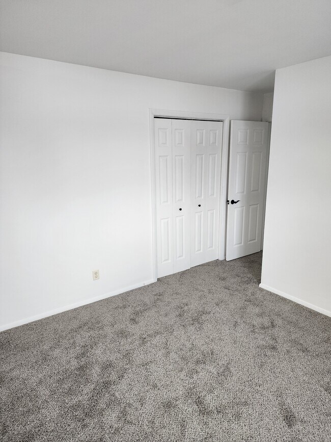 Building Photo - 1864 Murphy Woods Rd